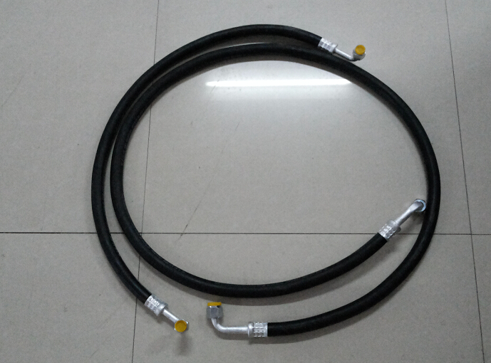 <a href=http://m.hqcaifu.cn/lcc/ target=_blank class=infotextkey>冷藏車</a>制冷系統(tǒng)管路圖片